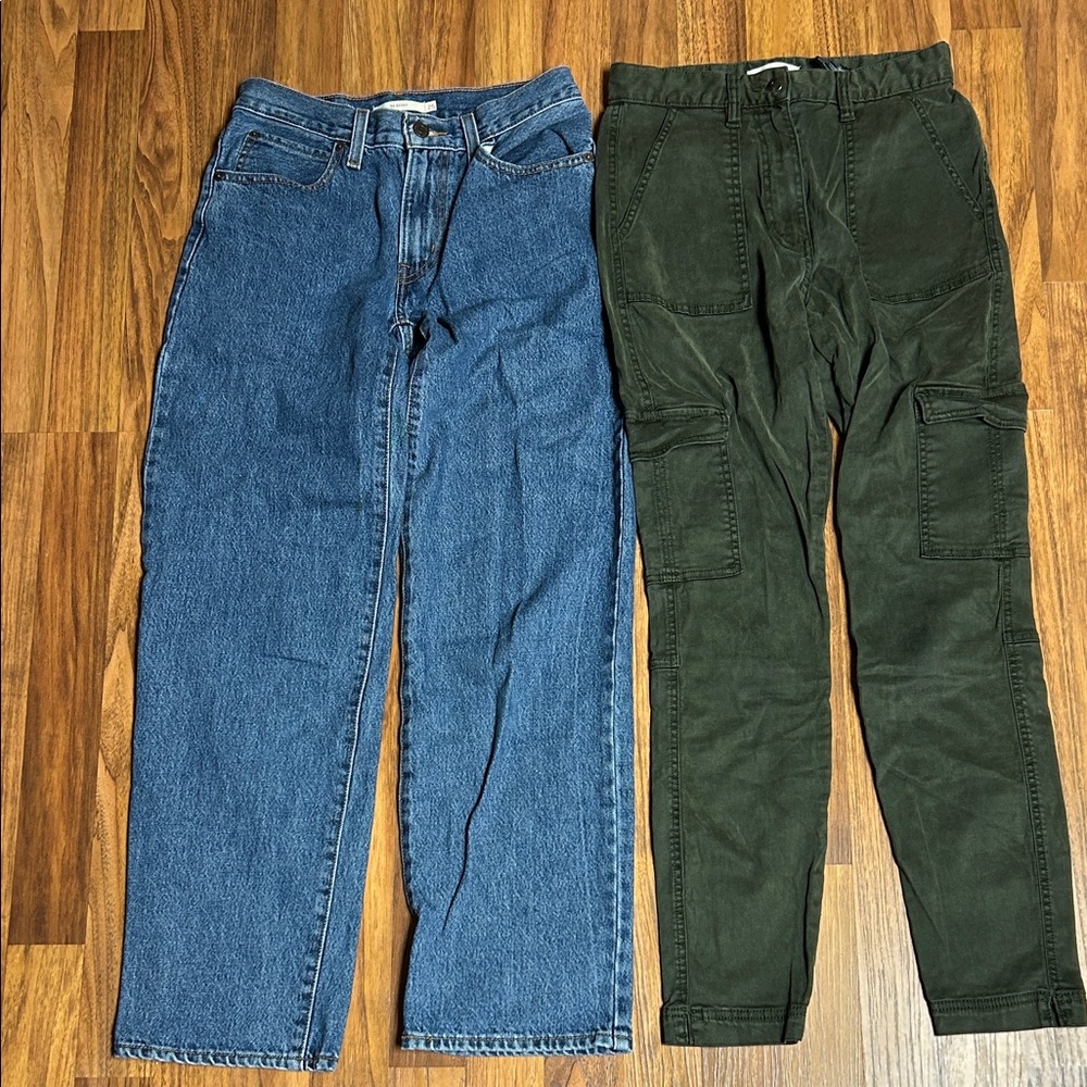 H&M Women Green Straight Leg Cargo and Levi Baggy Jeans